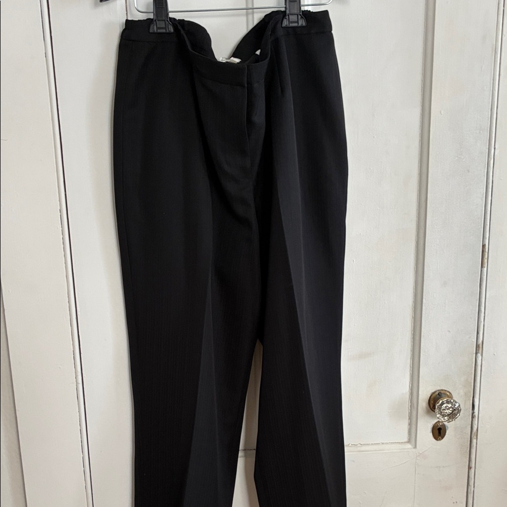 Le Suit Charcoal Gray Pantsuit - Picture 5 of 9